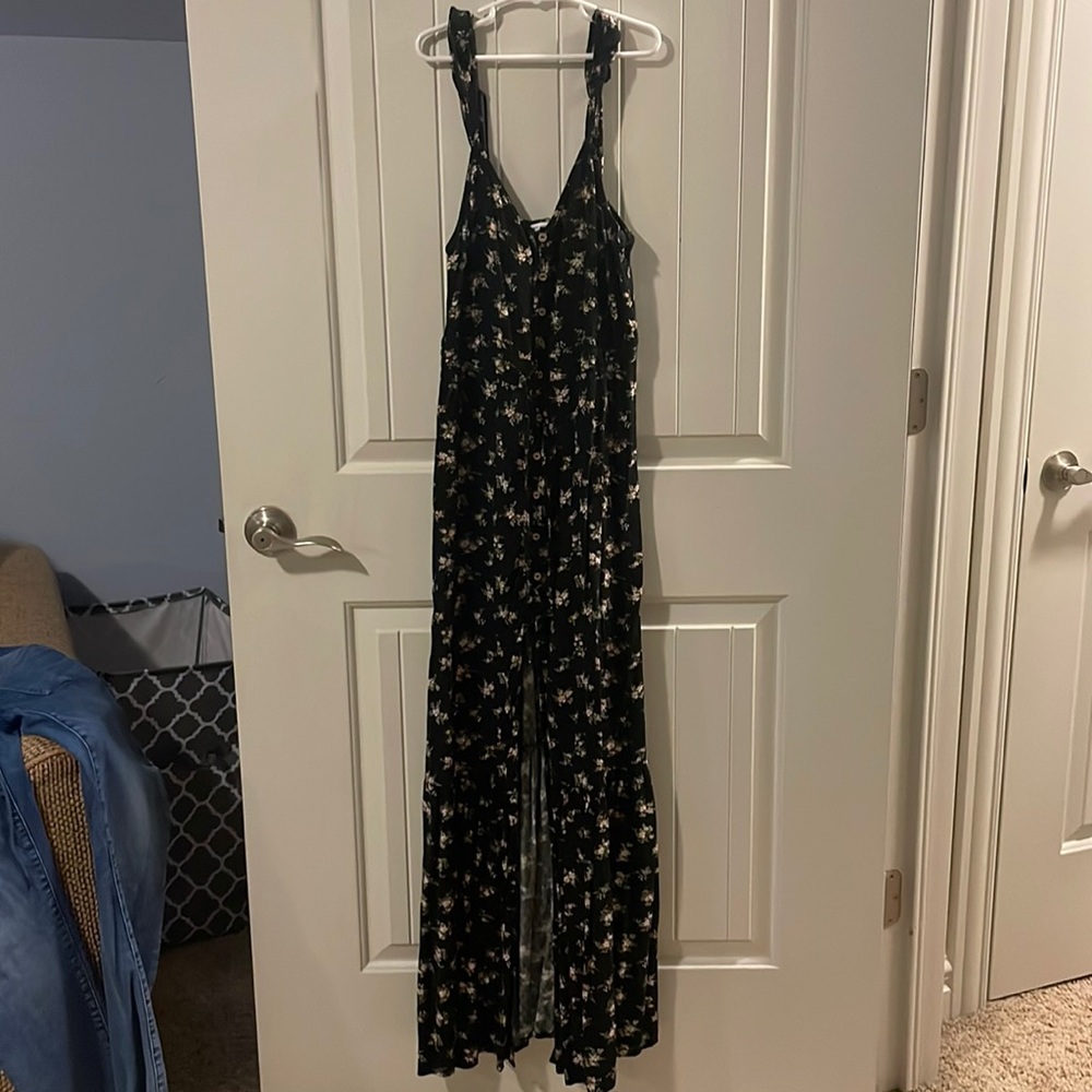 Black maxi dress floral print